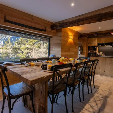 - Les Fermes De Celine - Barcelonnette * Enchastrayes