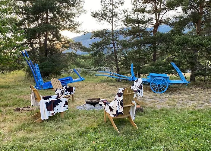 Les Fermes De Céline à Barcelonnette Chalet Enchastrayes
