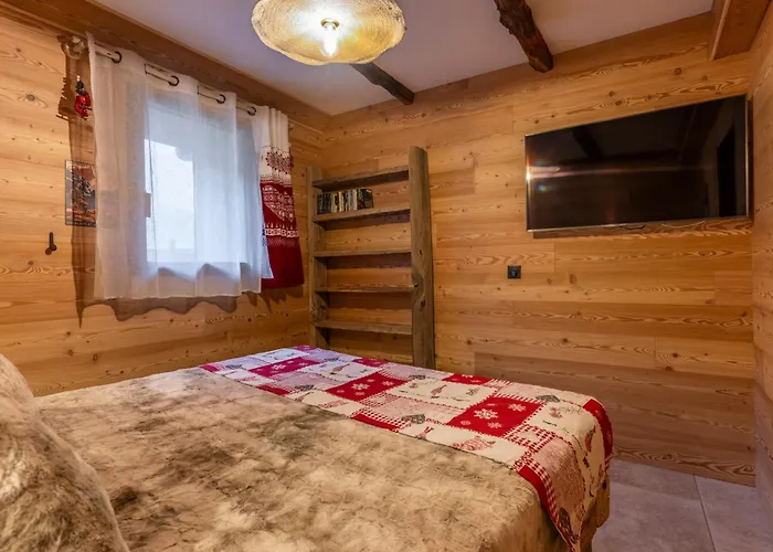 Les Fermes De Céline à Barcelonnette Chalet *